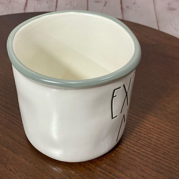 New RAE DUNN ARTISAN COLLECTION MUG “explore more” - Picture 2 of 6